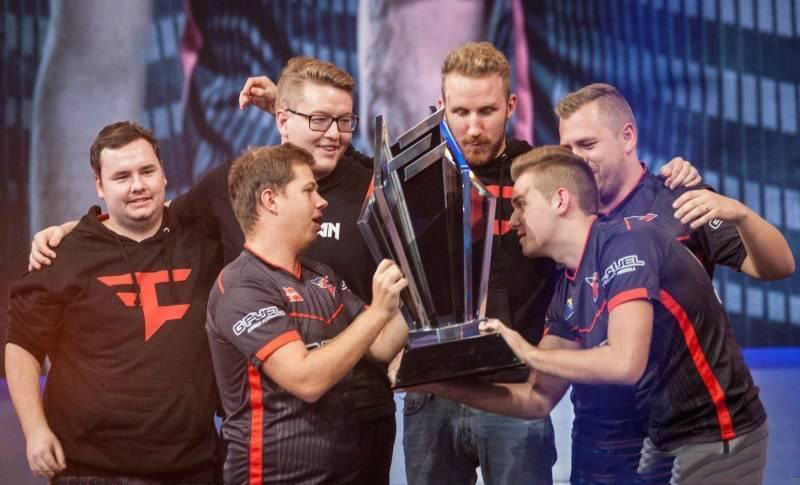 T1 击败 Movistar KOI 确保 2025 年全球总决赛的最后一个季后赛名额