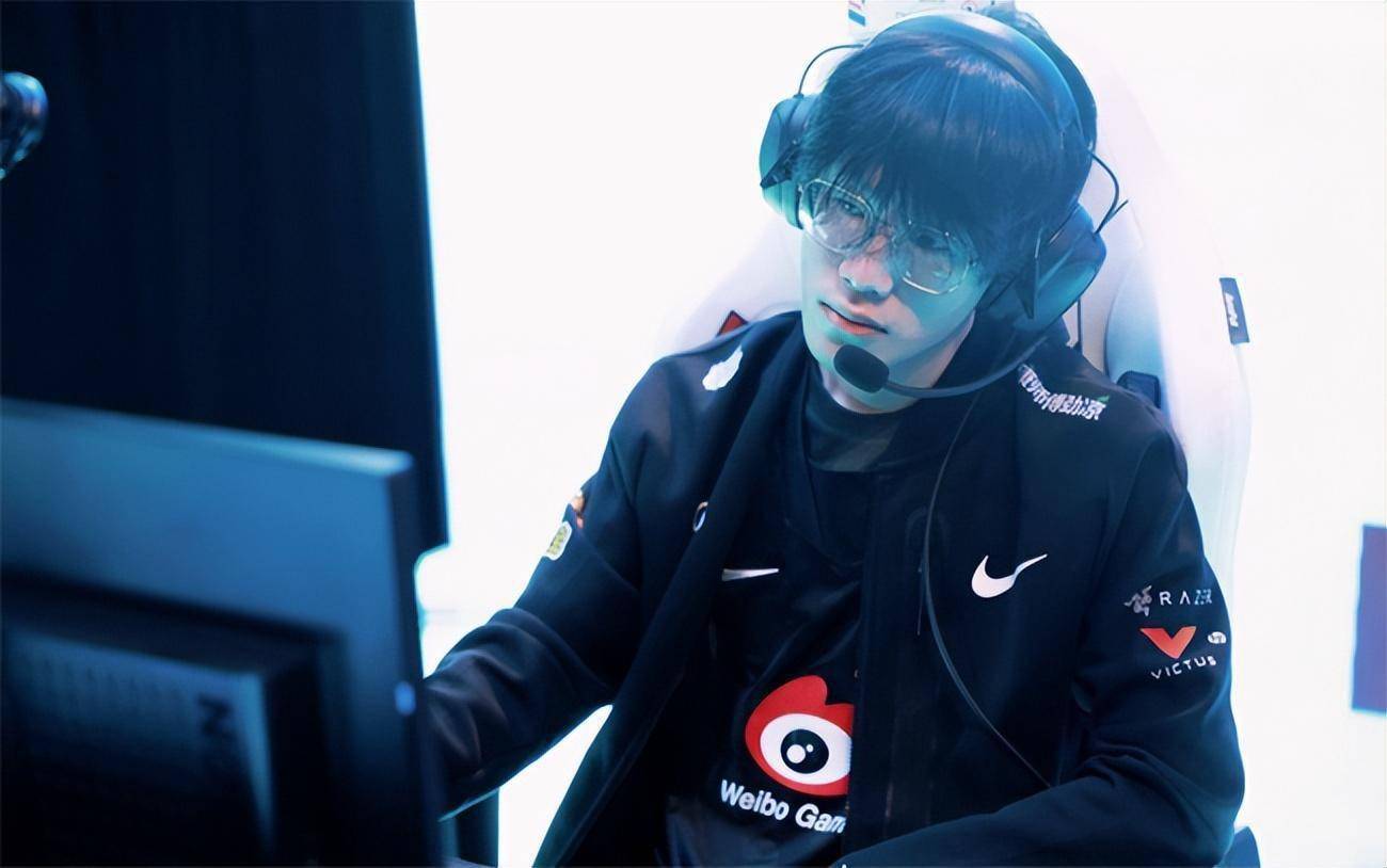 德杯分组情况：HYA、TES、JDG、WE、BLG中头名晋级挑战RNG