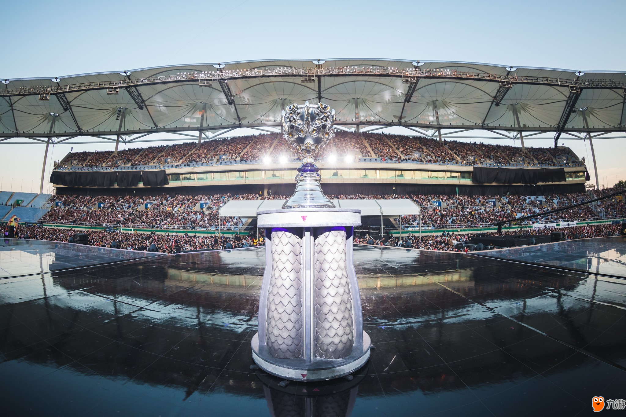 Shanks 拿着伞让我哭！圣枪和武林无法抢到1血龙， Team WE 赢回了一局